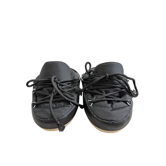 Moon Boot Black Nylon Mules EVX
CHF 140 Size 3.5US Big Girl NEW - Picture 3 of 8